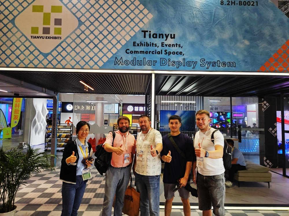 Clients visit Tianyu exhibition booth SH APPP EXPO