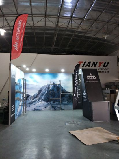 Jiangmen 3 x 6m Booth Graphic Designing Cosmetic Advertising Exhibition Stand